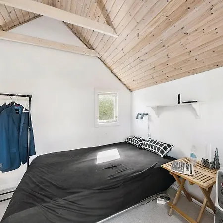 Two Bedroom Holiday In *