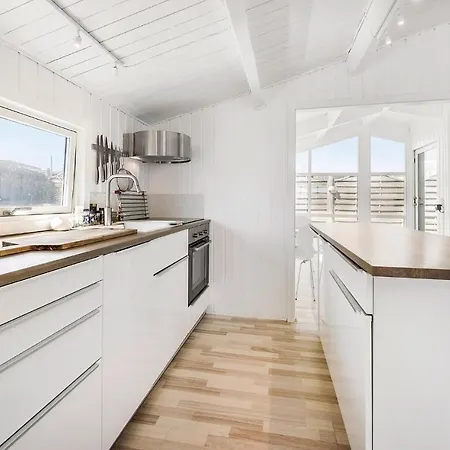 Two Bedroom Holiday In *