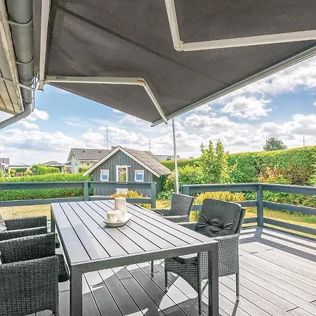 Two Bedroom Holiday In בית נופש *